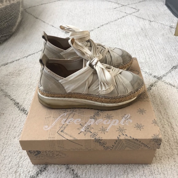 Free People Chapmin Espadrille Sneakers in Ivory Size 37 - Picture 3 of 11